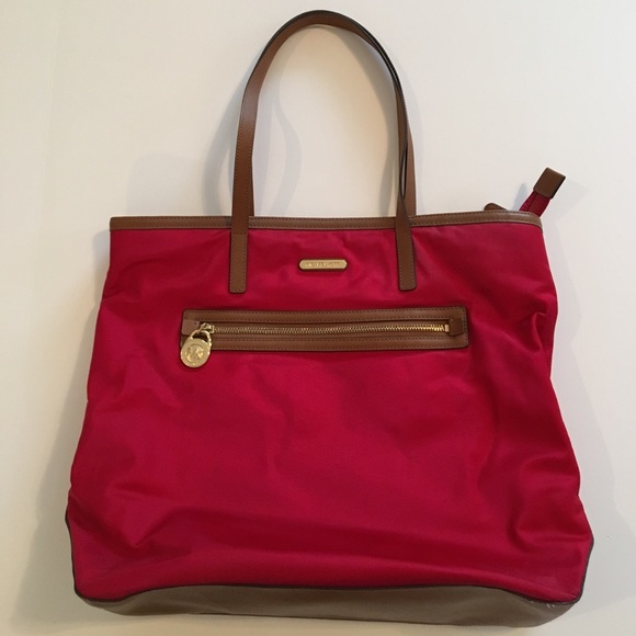 Michael Kors Handbags - Michael Kors Kempton Tote