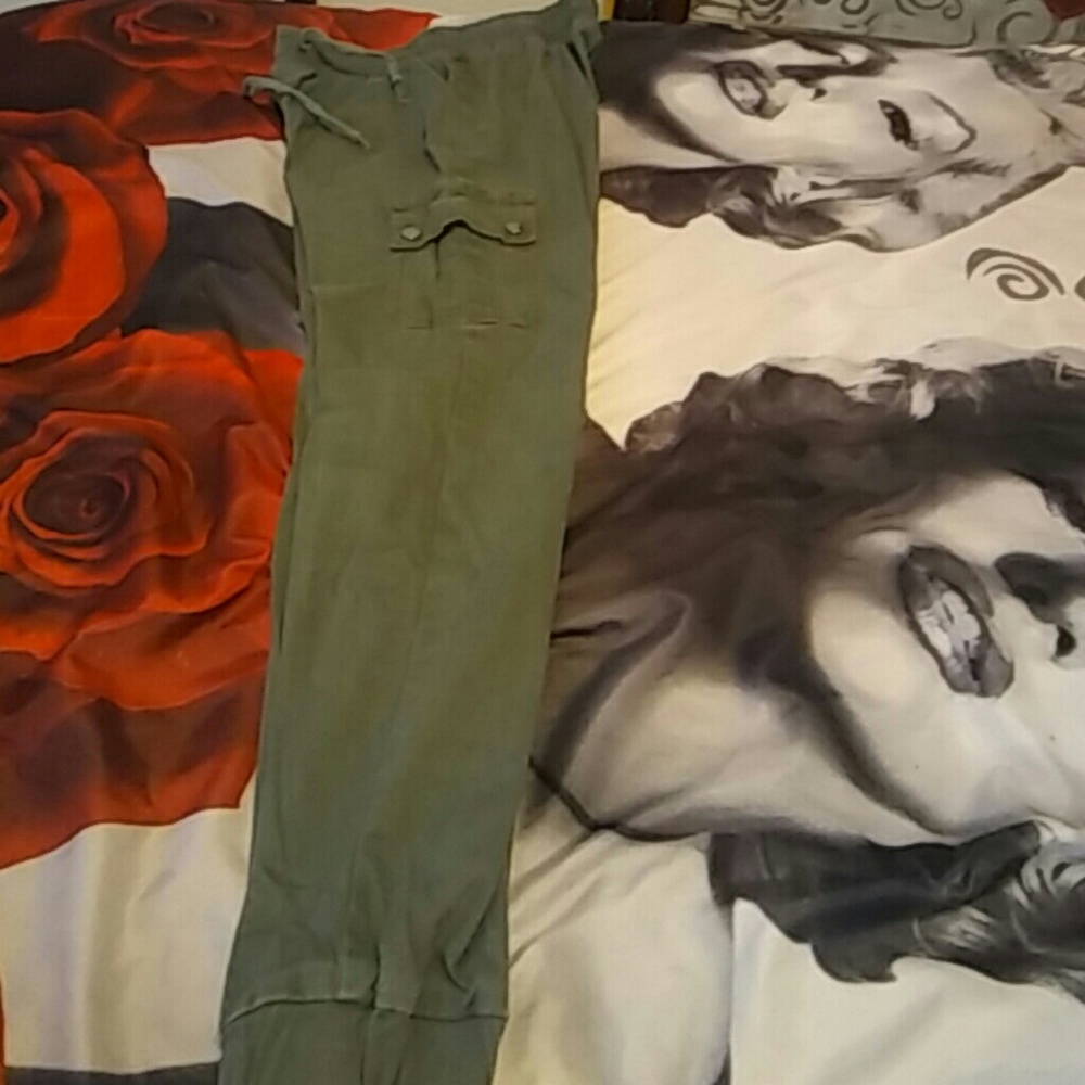 Clothes - Picture 4 of 4