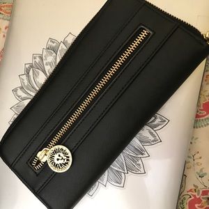 Black wallet