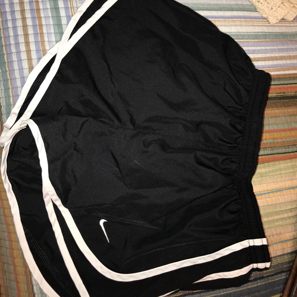 Black Nike shorts