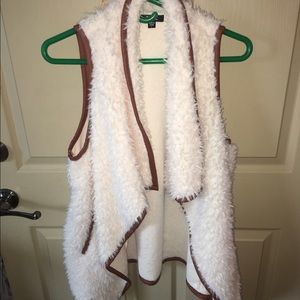 Women's Faux Fur High-Low Vest