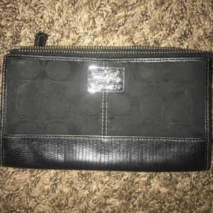 Authentic coach wallet mint condition- missing zip