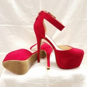 Sheikh platform heels