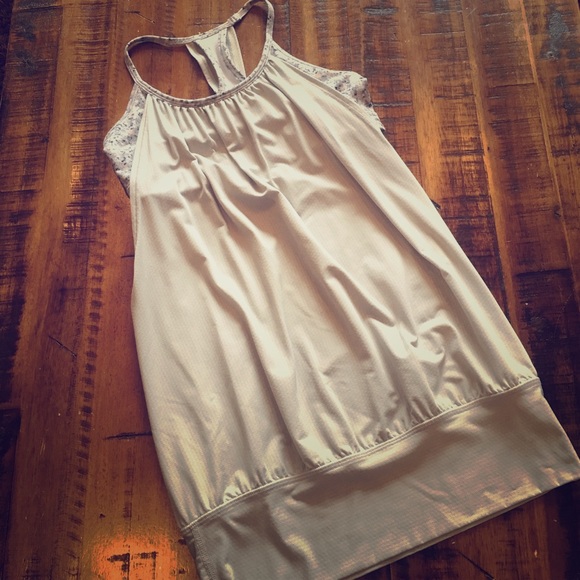 Lululemon No Limits tank top. Like new!! Size 4. - Picture 1 of 3