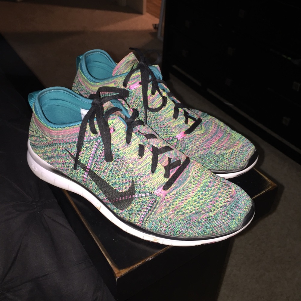 Knit Nike frees 5.0
