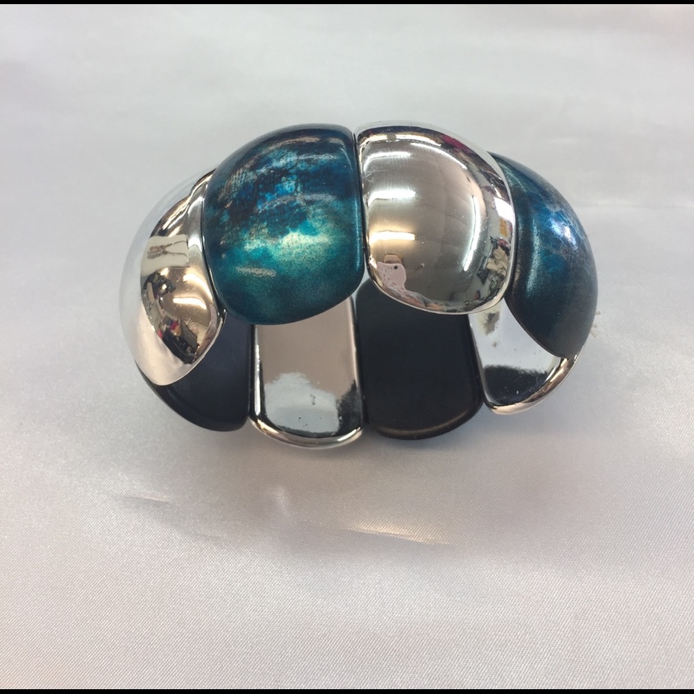 Blue tie dye bracelet