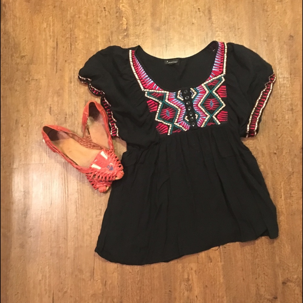 Black Aztec stitch top