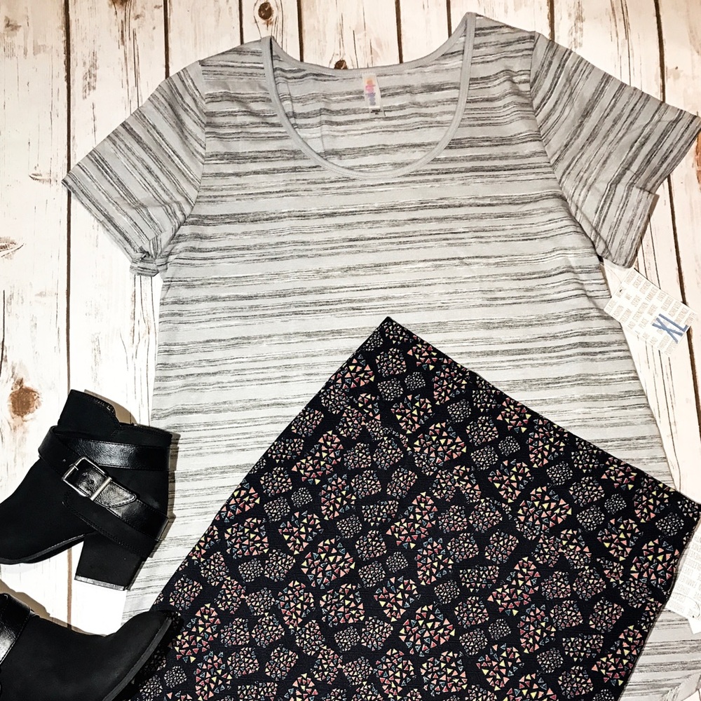 XL Classic T and Large Cassie