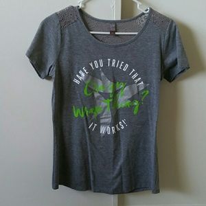 It works tee