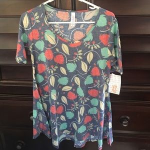 New with tags lularoe Perfect T floral