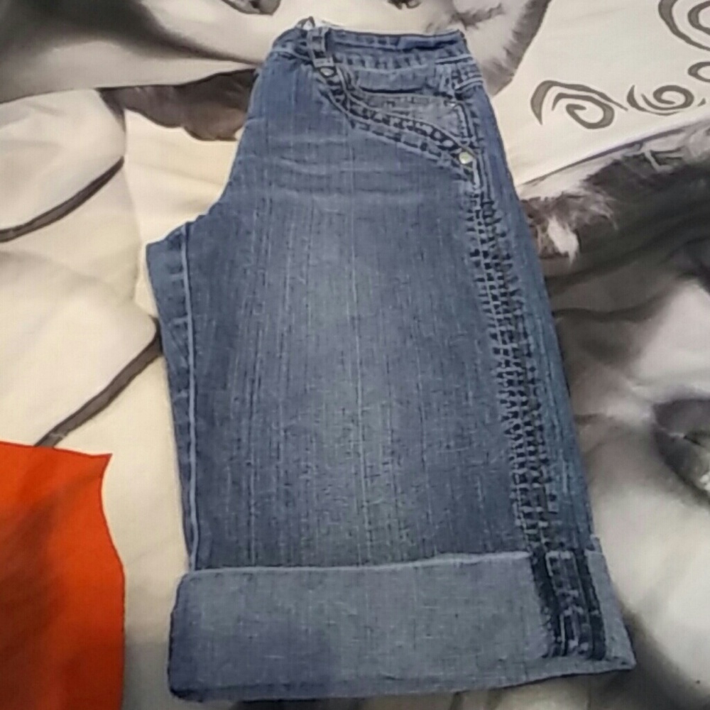 Clothes - Picture 3 of 3