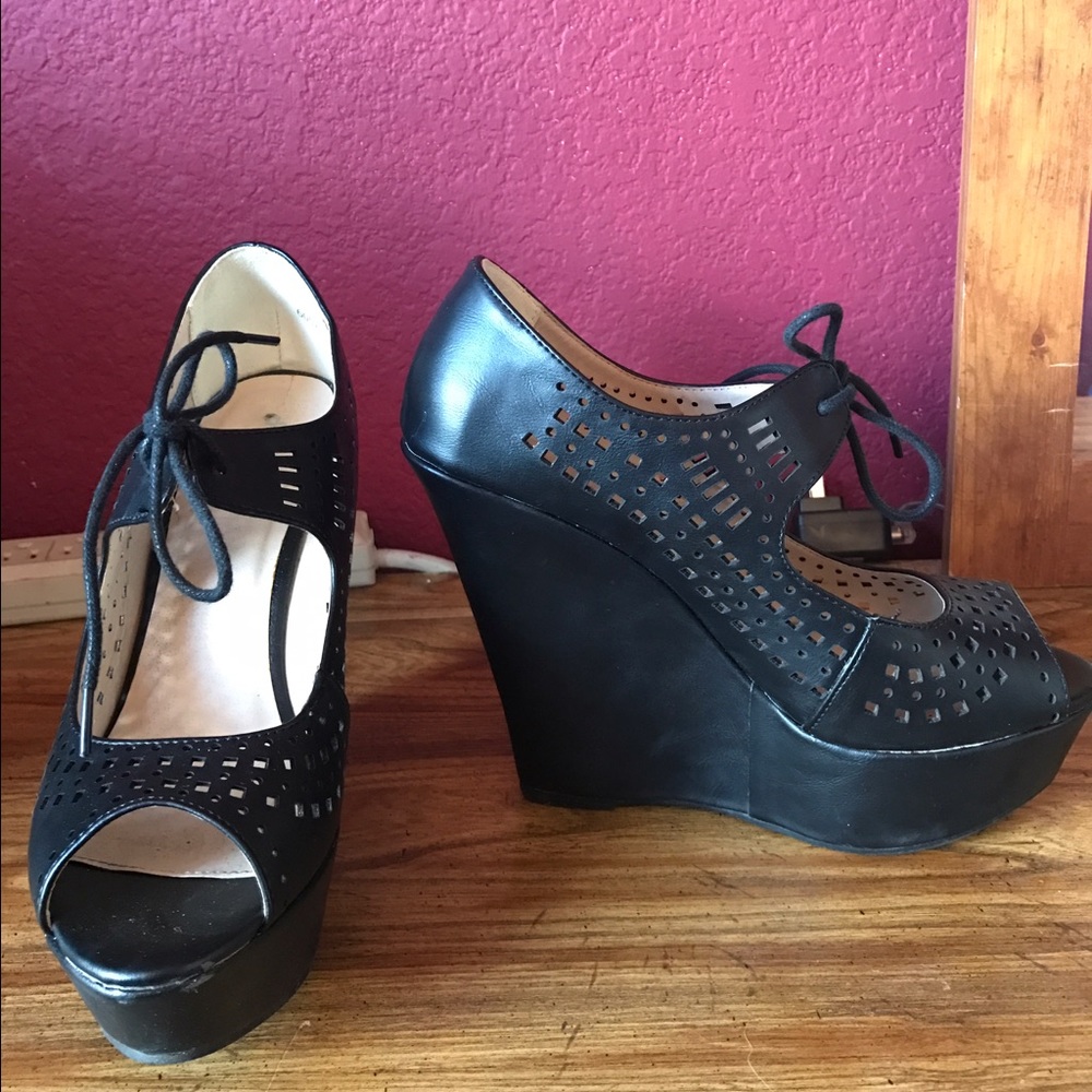 Black wedges with ties!