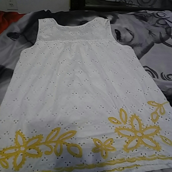 Clothes - Picture 2 of 3