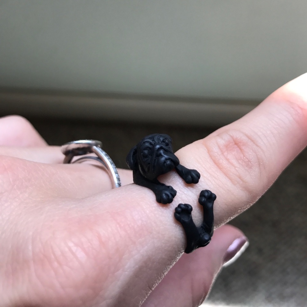Pug ring
