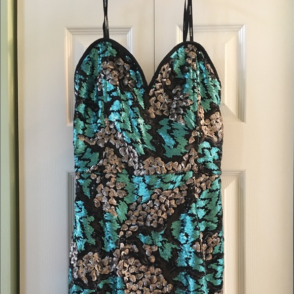 Brand new party dress size large never worn - Picture 1 of 2