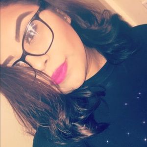 Meet your Posher, Celeste