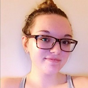 Meet your Posher, Hailey