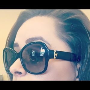 💐Spring Cleaning Sale💐Tory Burch TY770w/Case