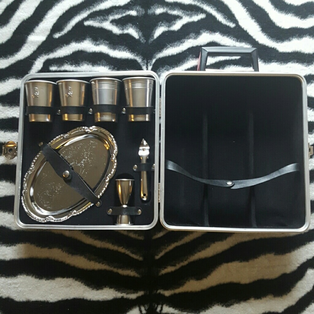 Vintage Portable Bar