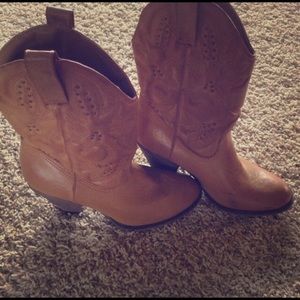 Price drop❗️❗️Cowgirl Boots!!