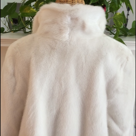 "SOLD" Saga Fur White Mink Jacket - Picture 5 of 8