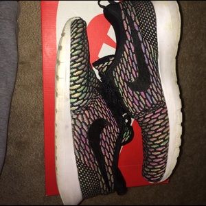 Nike Multicolored Flynit Roshe