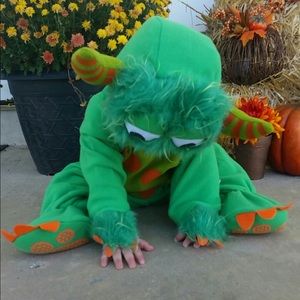 Monster hollowed costume