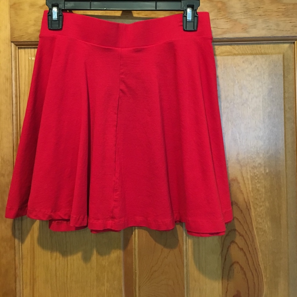 Skirt - Picture 2 of 3