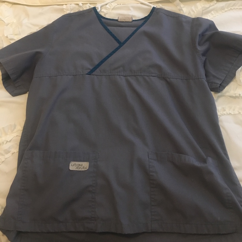 Grey urbane scrub set