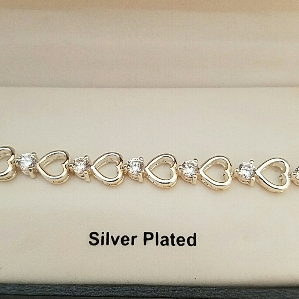 City by City Silver-Tone 16 Hearts 16 Crystals