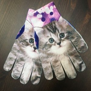 Donating soon! - Cat gloves