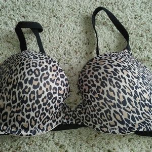 Victoria Secret pink nwot size 36B