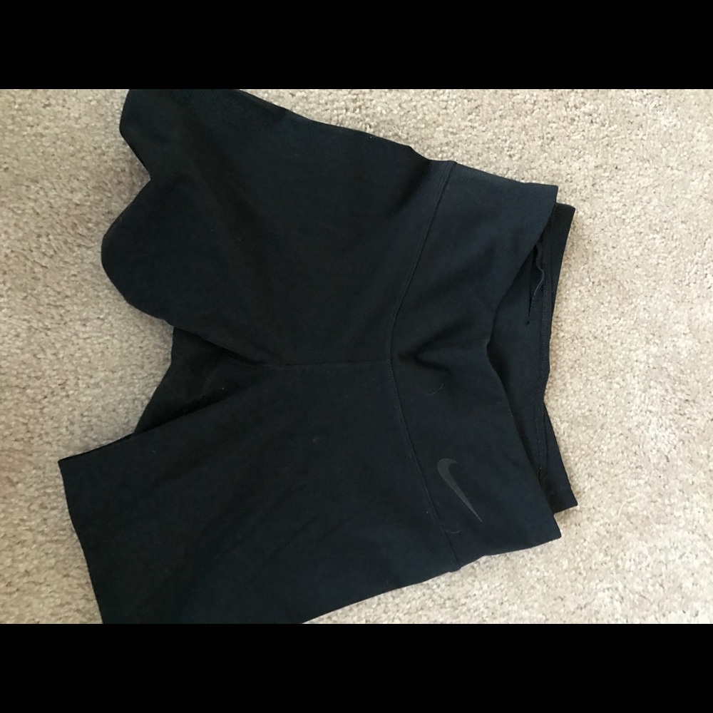 Nike Dri-Fit crop leggings