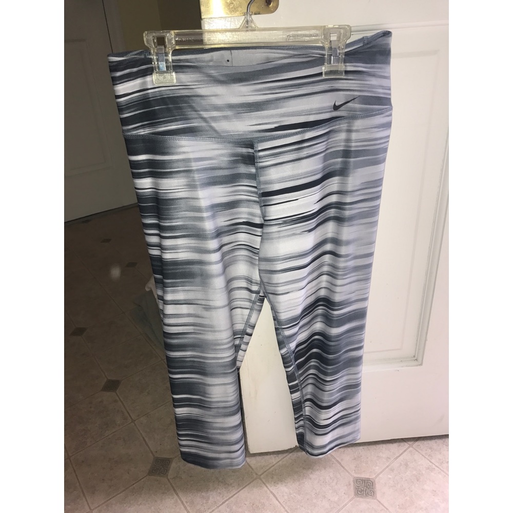 Nike dri-fit printed leggings