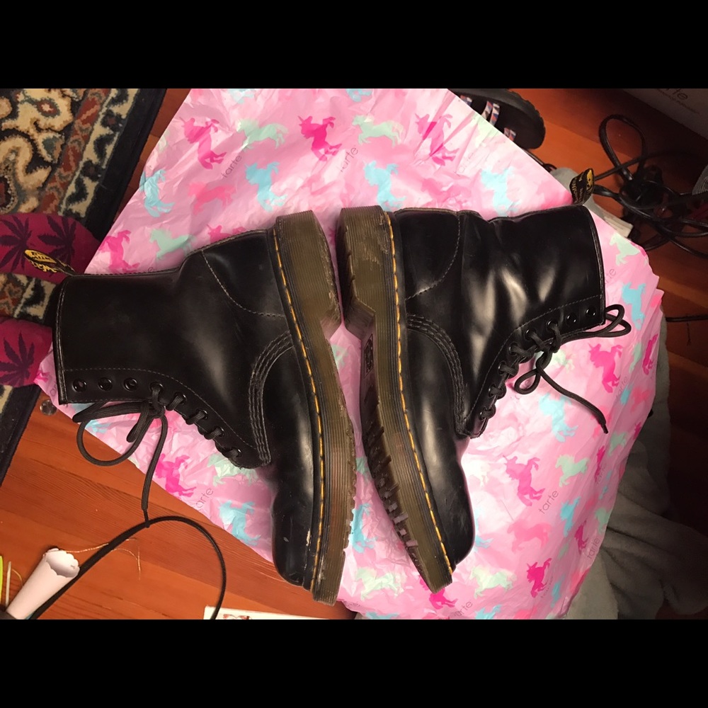 Dr. Marten's Women's 1460 8-Eye Patent Leather Boo