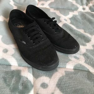 Black vans thin rims