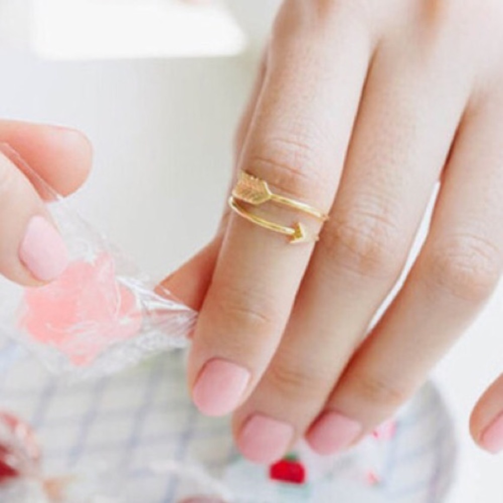 🍭SALE🍭 Arrow ring/ midi ring - 18k gold plated