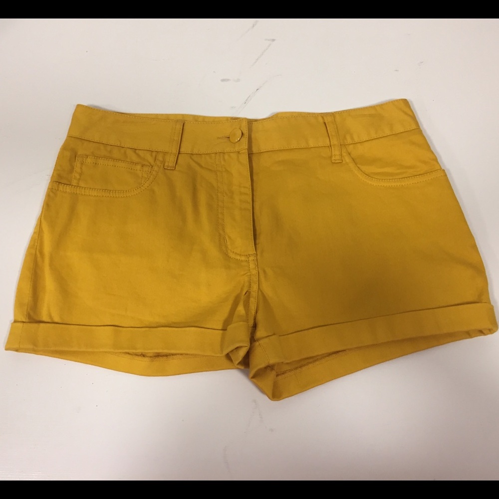 Yellow/gold cuff shorts