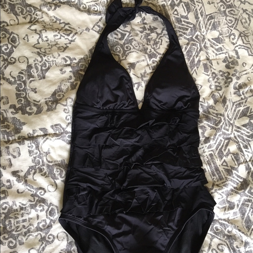 Kenneth Cole Ruffle One Piece swimsuit