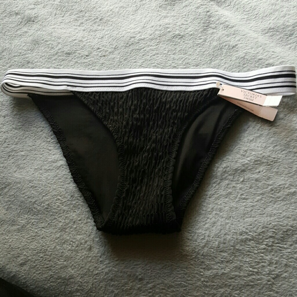 NWT Victoria secret bikini bottom