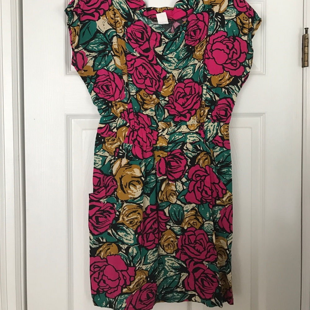 Mini dress with pockets