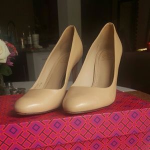 Tory burch nude heels