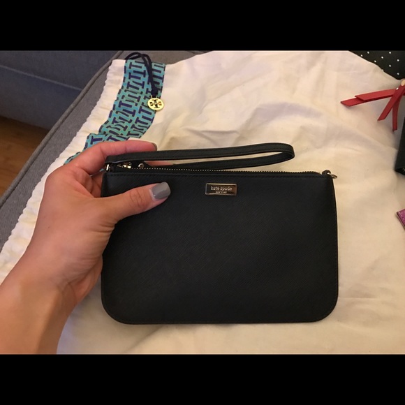 Kate spade wristlet - Picture 1 of 2