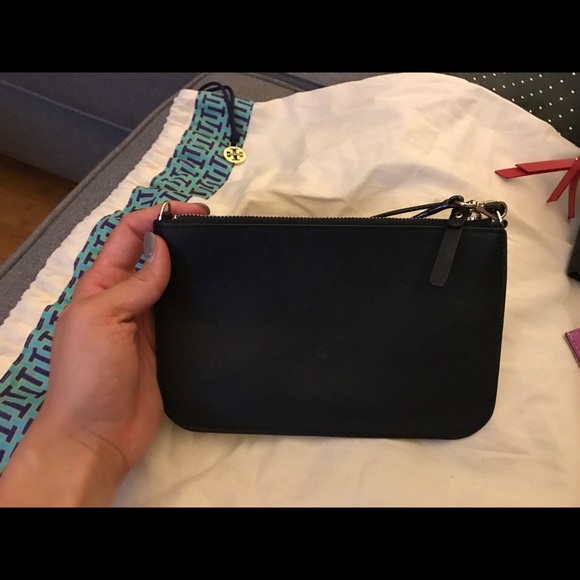 Kate spade wristlet - Picture 2 of 2