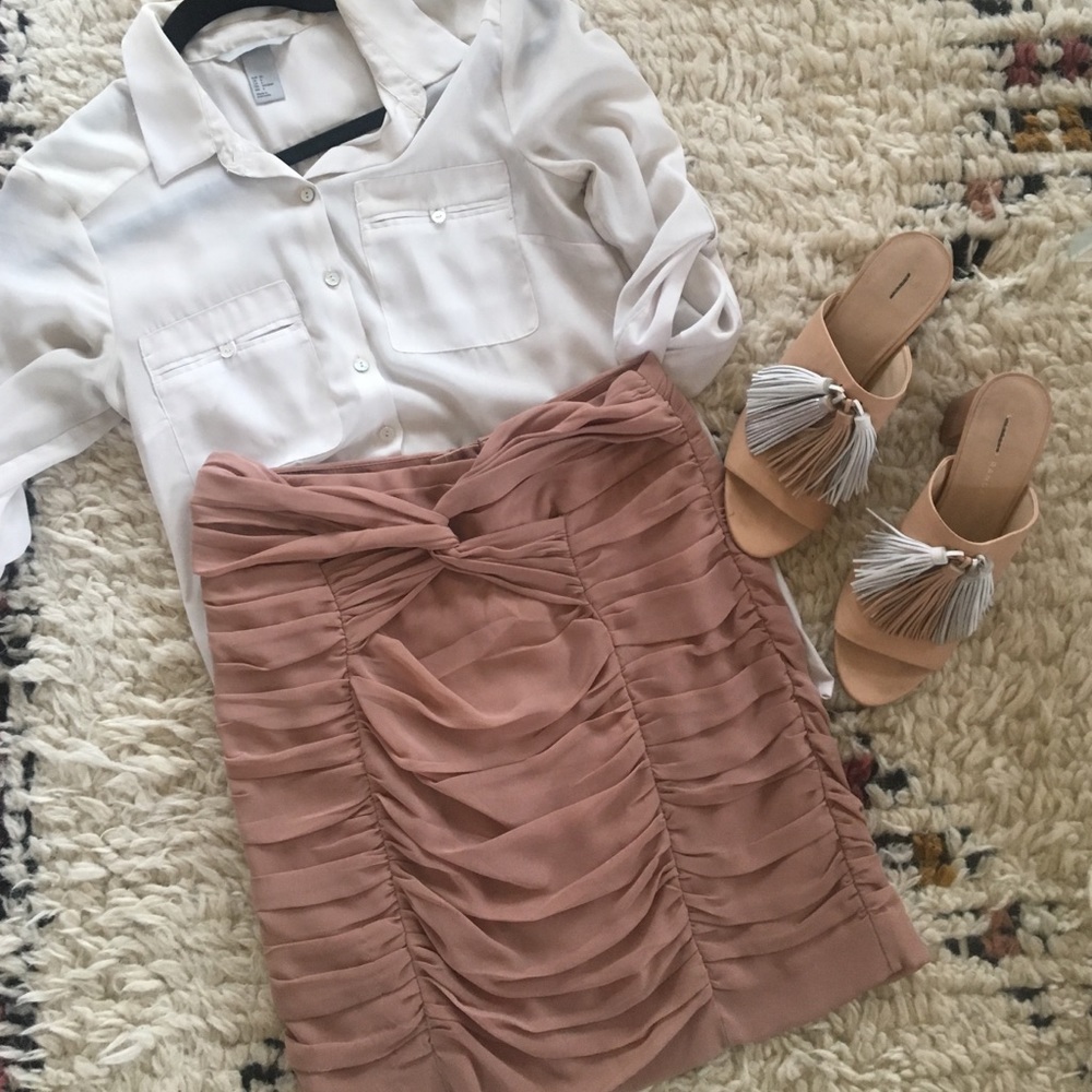 Blush Ruched mini skirt