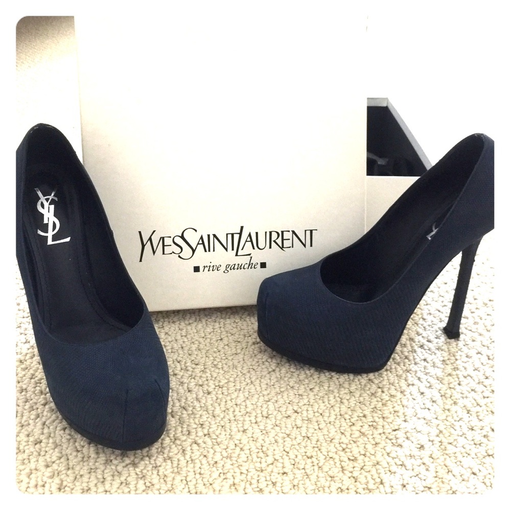 Classic YSL navy pumps. Great condition!