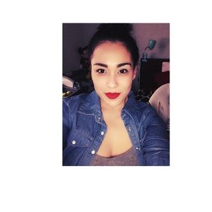 Meet your Posher, Marisol