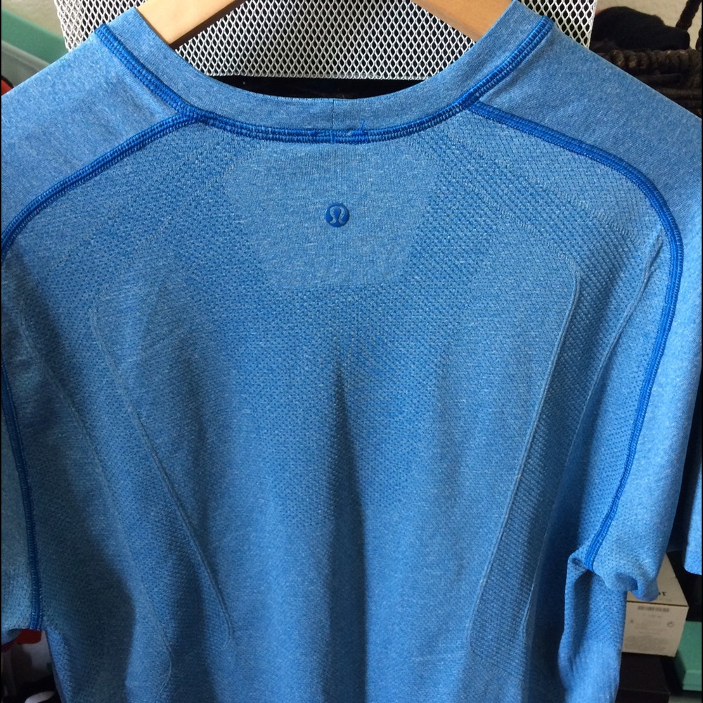 Lululemon man shirt