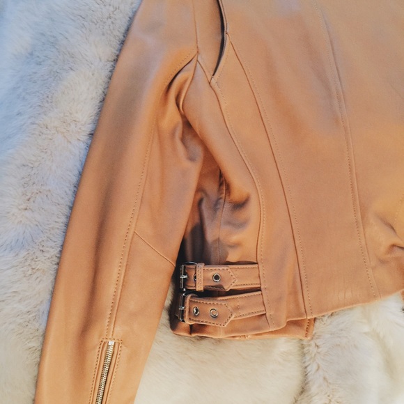 🚫SOLD 🚫LEATHER MOTO JACKET - Picture 2 of 4