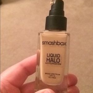 Smashbox Liquid Halo foundation shade # 1
